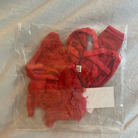 Martina Set - Picture 4 of 4